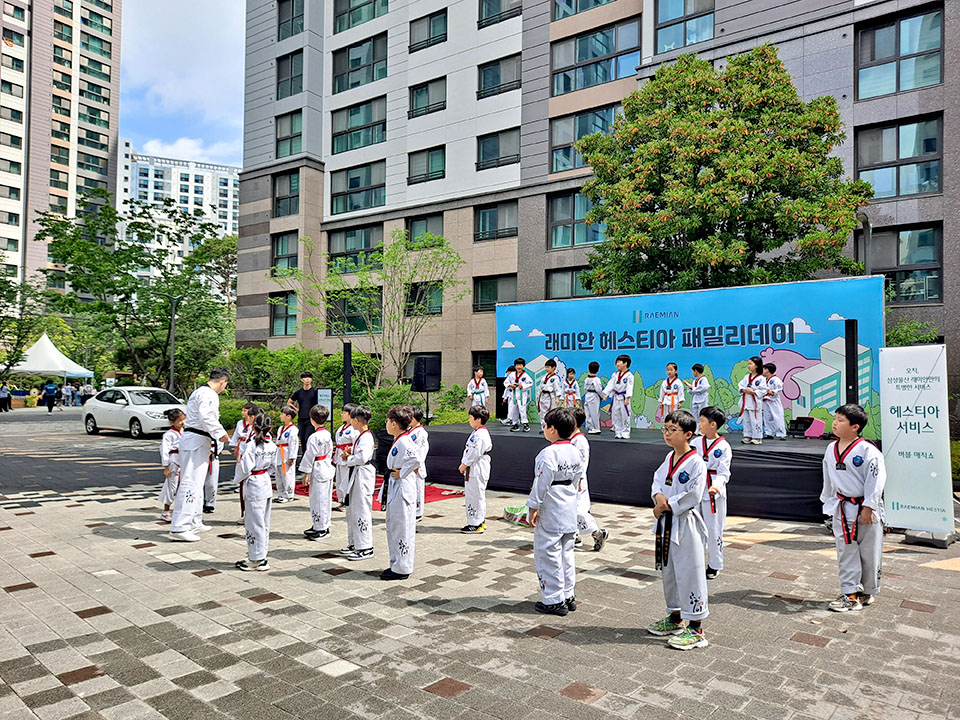 hi250517_004.jpg