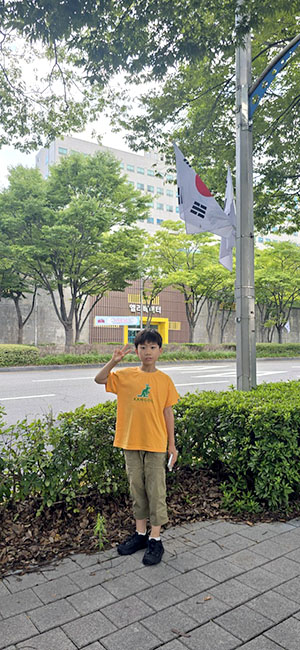 a_2hiUd018svc1mka0q52xpw01_rzgm3j.jpg